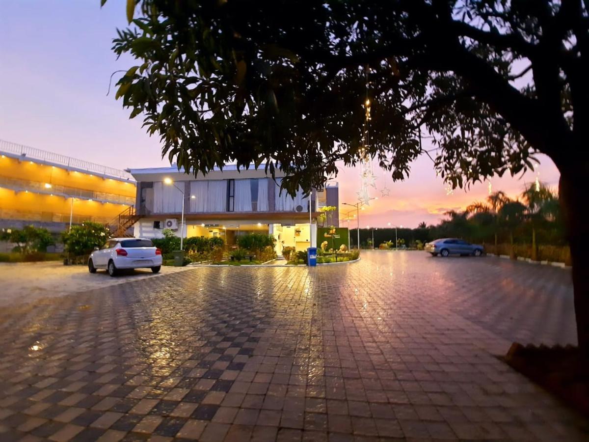Carina Retreat Resort Sasan Gir Bagian luar foto