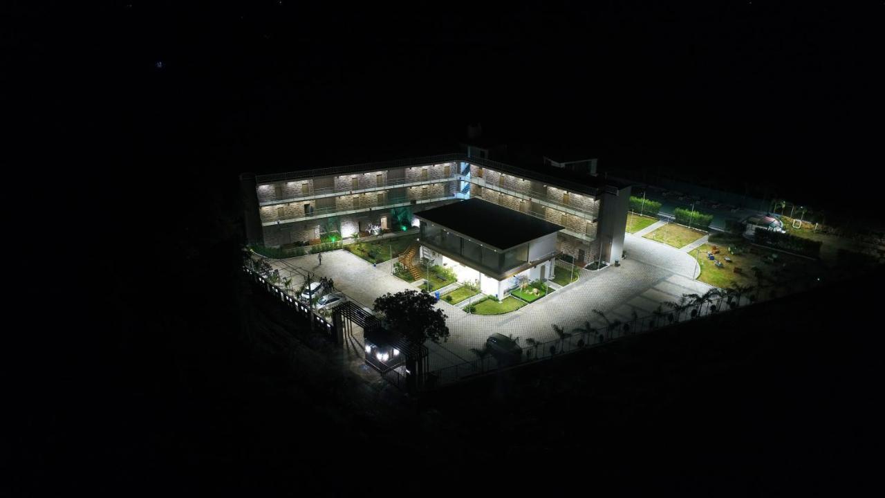 Carina Retreat Resort Sasan Gir Bagian luar foto