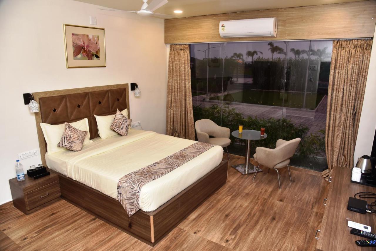 Carina Retreat Resort Sasan Gir Bagian luar foto