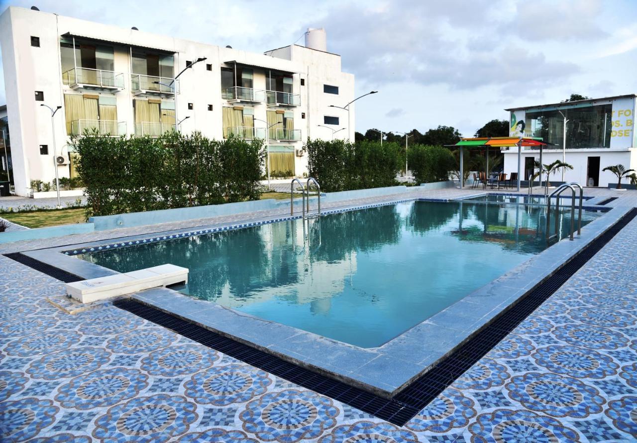 Carina Retreat Resort Sasan Gir Bagian luar foto