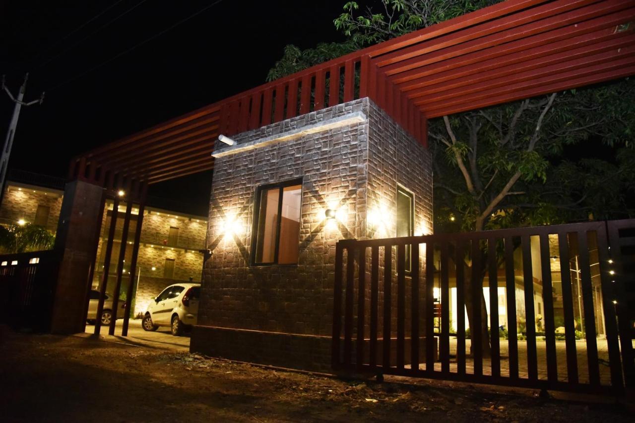Carina Retreat Resort Sasan Gir Bagian luar foto